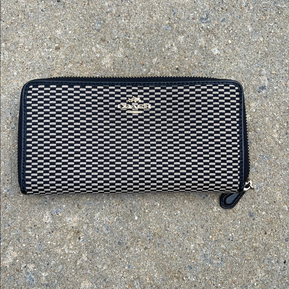 Coach wallet